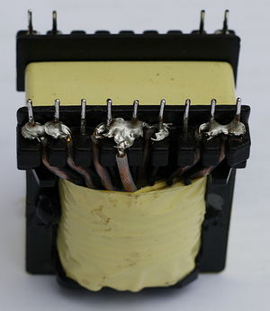 Импульсный трансформатор из ИБП AEG Protect B.1500 (Нажмите, чтобы увеличить)